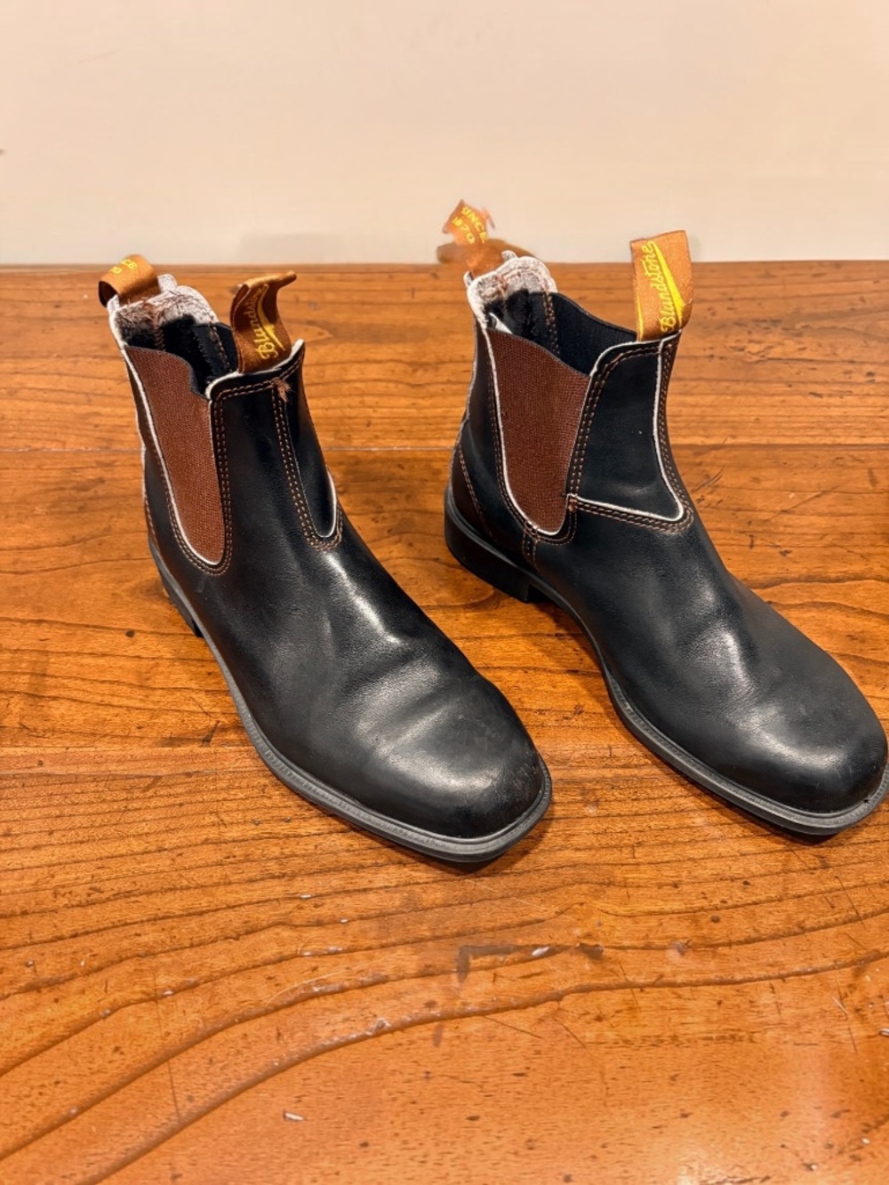 Blundstone 062 Chisel Toe Dress Boots AU 6 Women's US 9